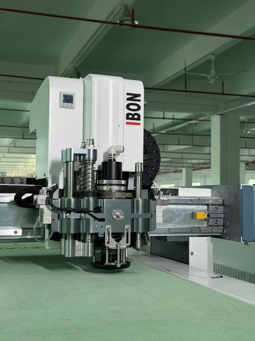 IB1625 machine de découpe personnalisée pour usine d'emballage