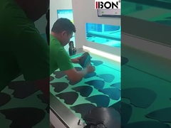 Machine de découpe et de marquage du matériau des chaussures