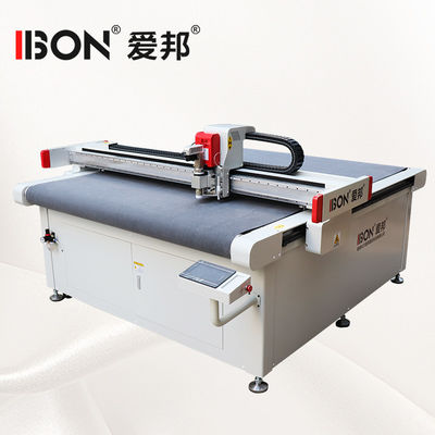 Bon prix Machine de découpe sans matériau de couverture en cuir pour le volant et le siège de voiture en ligne