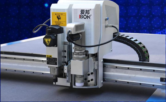 Bon prix 200mm/S - 2600mm/S CNC Tissue coupeuse machine automatique de coupe textile personnalisée en ligne