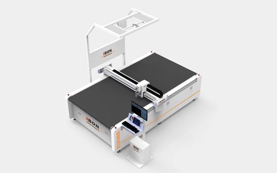Bon prix IBON1625 Machine à couper avec un couteau pour la production de chaussures à plusieurs couches en ligne