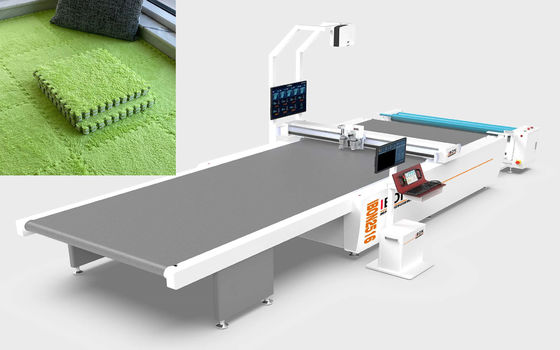 Bon prix Certificat CE IBON1650 Machine de découpe de tapisseries 10KW Machine de découpe de tissu automatique en ligne