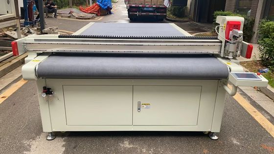 Bon prix 200-2600 mm/s Machine de découpe sans matériau de caoutchouc en PVC en ligne