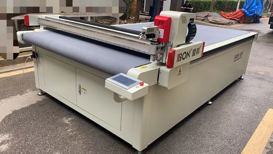 Bon prix 2500 x 1600 mm Machine de découpe de joints CNC sans moisissure rapide et précise avec alimentation automatique en ligne